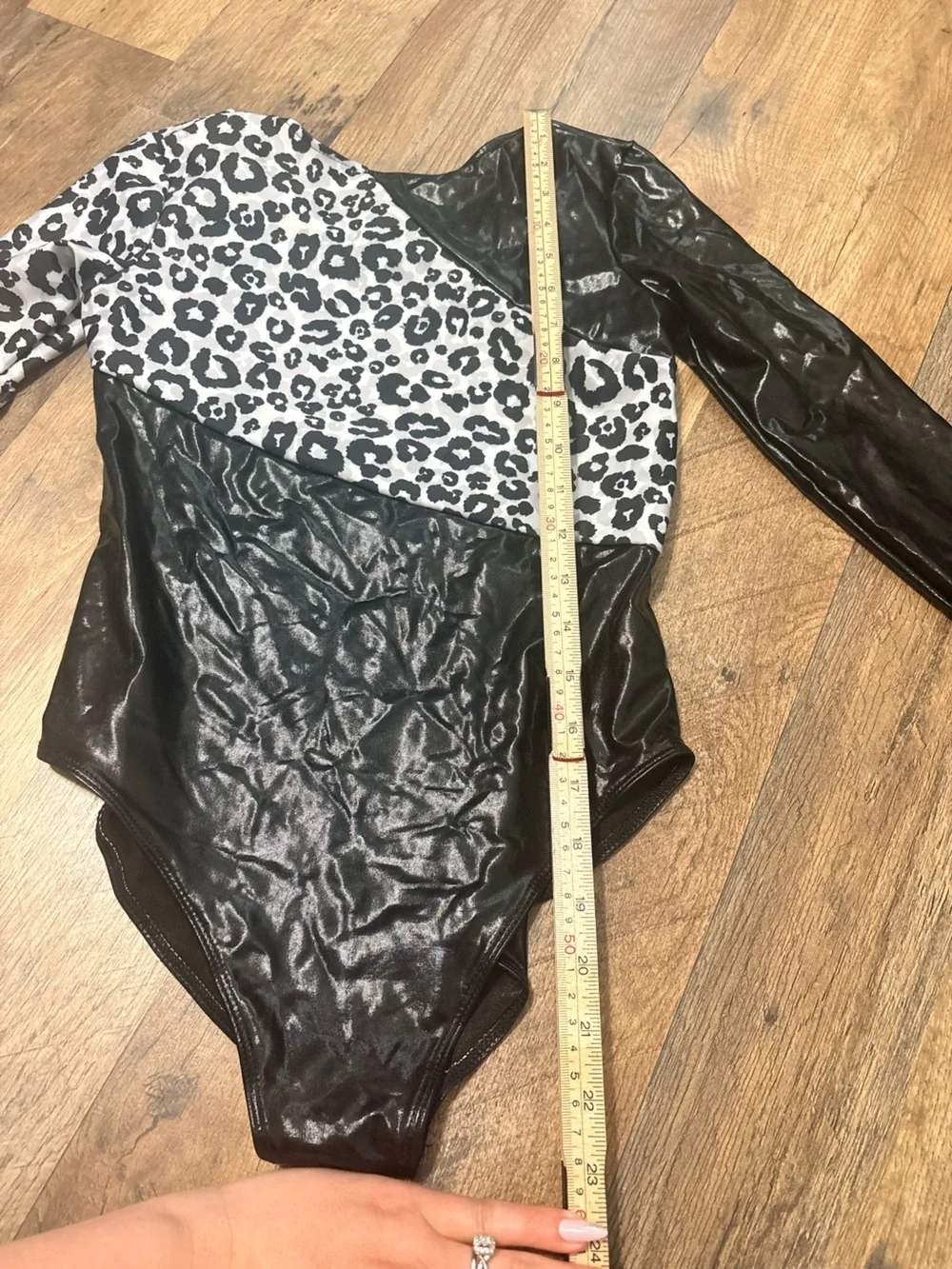 Iefiel Girls Black Metallic Leopard Long Sleeve Leotard Size 11-12Y Dance Gym